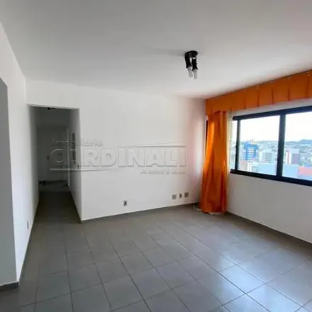 Rent this 2 bed apartment on Drogaria Rosário in Rua Quinze de Novembro, Jardim Macarengo
