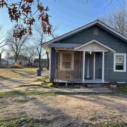 Buy this 2 bed house on 746 Ash Street in Ponca City, OK 74601