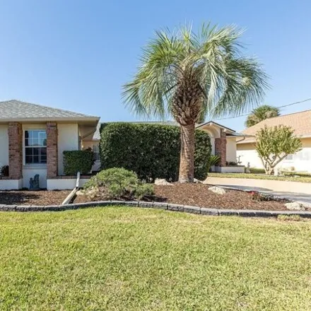 Buy this 3 bed house on 13 Creek Court in Palm Coast, FL 32137