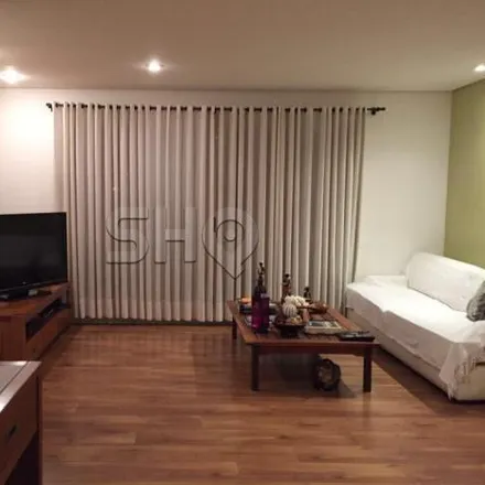 Rent this 3 bed apartment on Rua Tonelero in 618, Rua Tonelero 616