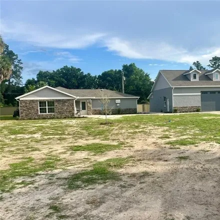 Buy this 3 bed house on 293 Southeast 34th Place in Marion County, FL 34471