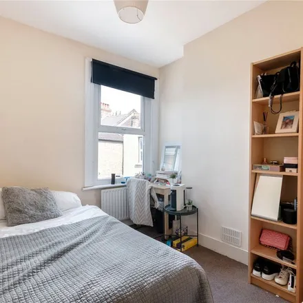 Image 2 - St. Cyprians Street, London, SW17 8SZ, United Kingdom - Apartment for rent