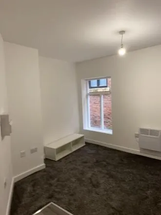 Image 2 - Rowbottom Square, Wigan, WN1 1LN, United Kingdom - Room for rent