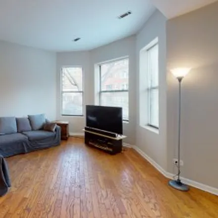 Buy this 2 bed apartment on #1n,4354 North Kenmore Avenue in Uptown, Chicago