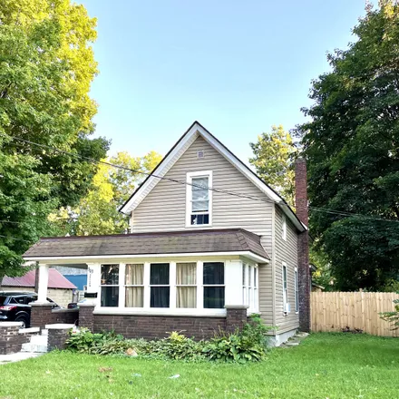 Buy this 3 bed house on 303 West Wayne Street in Dowagiac, Cass County