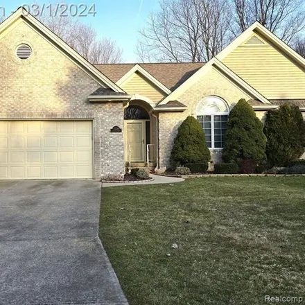 Image 1 - 2006 Crystalwood Trail, Flint Charter Township, MI 48433, USA - Townhouse for sale