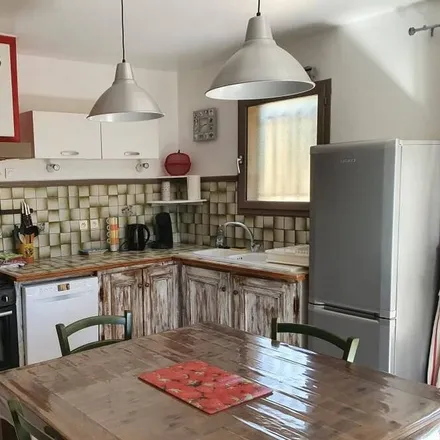 Rent this 2 bed house on 84210 Pernes-les-Fontaines