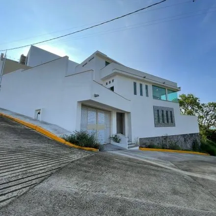 Buy this 3 bed house on Calle Guayabos Agrios Col Tzompantle Sur in Lomas de Ahuatlán, 62130 Cuernavaca