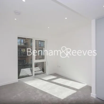 Image 9 - Chancellor's Road, London, W6 9BF, United Kingdom - Apartment for rent