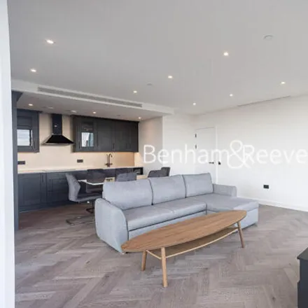 Rent this 2 bed room on Saffron Wharf in Asher Way, London
