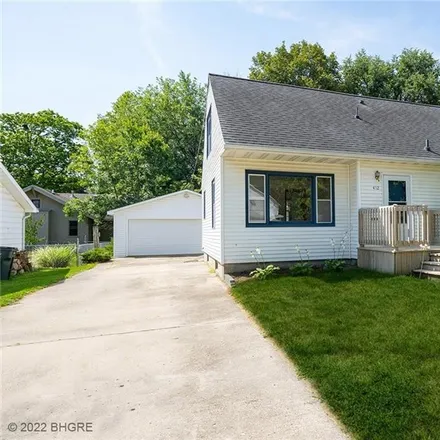 Buy this 4 bed house on 412 18th Street in Ames, IA 50010