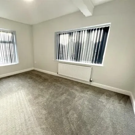 Image 5 - Pollyfox Way, Dodworth, S75 3QR, United Kingdom - Room for rent