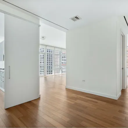 Image 3 - Three Ten, 310 East 53rd Street, New York, NY 10022, USA - Apartment for rent