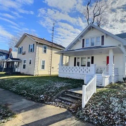 Buy this 5 bed house on 879 West North Street in Muncie, IN 47303