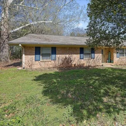 Buy this 3 bed house on 955 Lakeview Street in Rusk, TX 75785