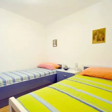 Image 5 - 21426 Sumartin, Croatia - Apartment for rent