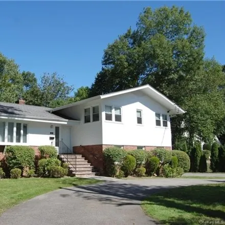 Rent this 5 bed house on 145 Mamaroneck Road in Murray Hill, Village of Scarsdale