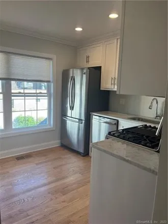 Image 2 - 20 Third Street, Northfield, Stamford, CT 06905, USA - Townhouse for rent