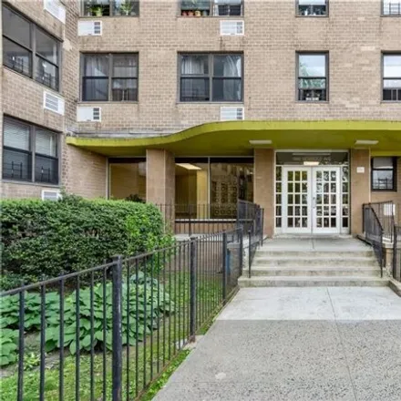 Image 3 - 1966 Newbold Avenue, New York, NY 10472, USA - Apartment for sale