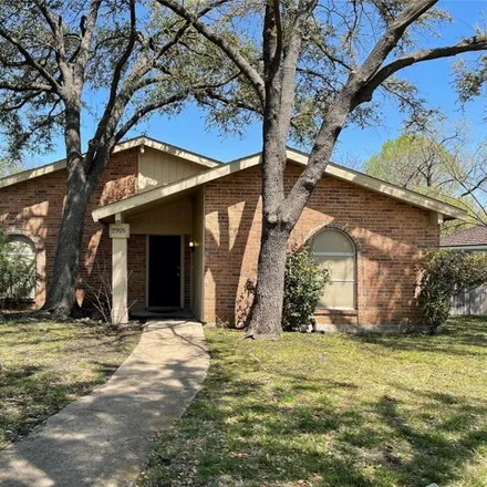 Rent this 3 bed house on 2949 Lemmontree Lane in Plano, TX 75074