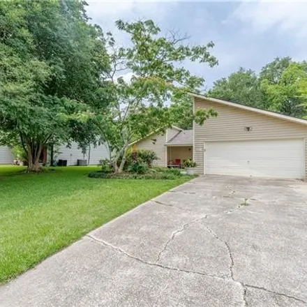 Buy this 3 bed house on 15985 Woodlawn Acres Avenue in Woodlawn Acres, East Baton Rouge Parish