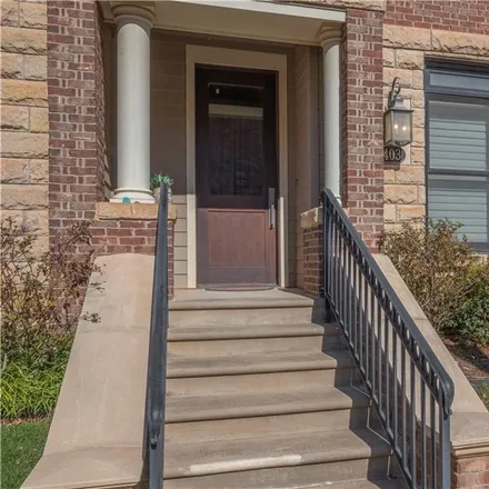 Image 3 - 403 Northeast 1st Street, Oklahoma City, OK 73104, USA - Townhouse for sale