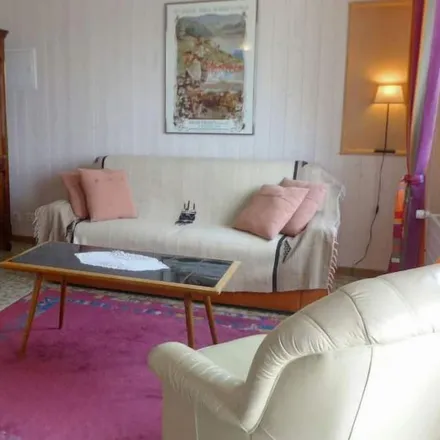 Rent this 1 bed apartment on 1823 Montreux