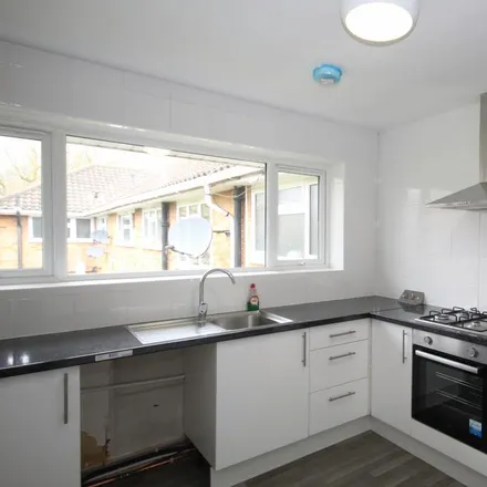 Image 3 - unnamed road, London, NW9 8NE, United Kingdom - Apartment for rent