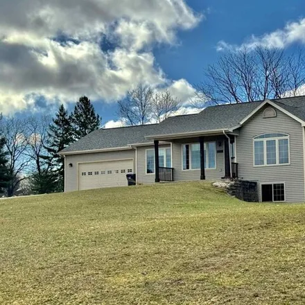 Buy this 3 bed house on 546 Anne Court in City of Berlin, WI 54923