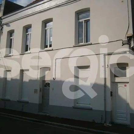 Image 3 - 70 Place d'Armes, 59500 Douai, France - Apartment for rent