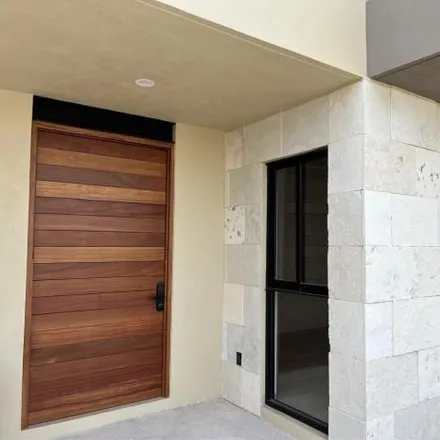 Buy this 3 bed house on Circuito UNAM in Delegaciön Santa Rosa Jáuregui, 76100 Juriquilla