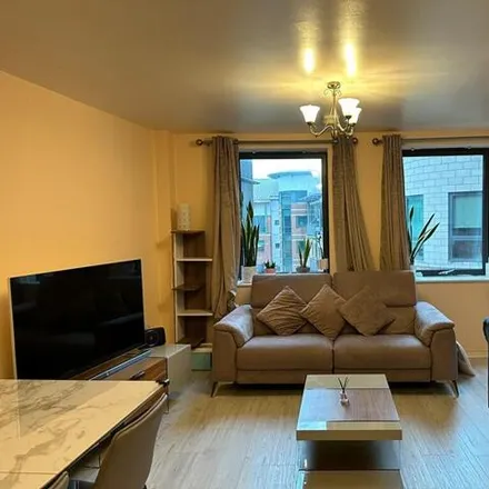 Image 7 - City South, Shortcroft Street, Manchester, M15 4TB, United Kingdom - Apartment for rent