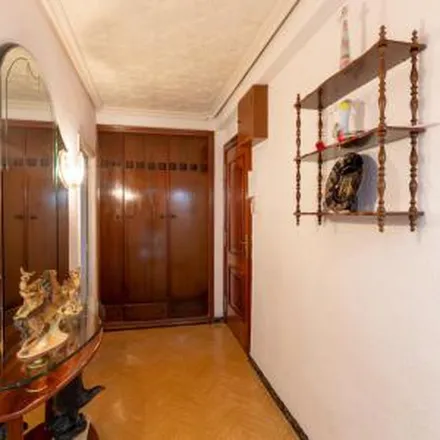 Rent this 3 bed apartment on Duetto Novios in Calle de la Cebadería, 47001 Valladolid