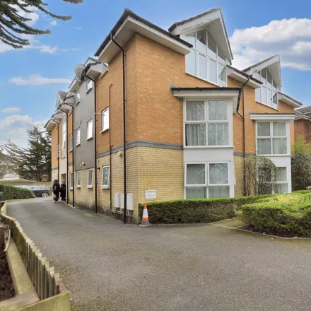 Rent this 2 bed apartment on Howard Road in Richmond Park Road, Bournemouth