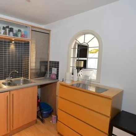 Image 4 - The Dell, Bedford Place, Southampton, United Kingdom - Apartment for sale