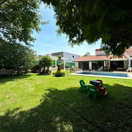 Buy this 4 bed house on Avenida Pirámide in Lomas de Cocoyoc, 62738