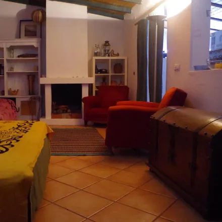 Rent this studio apartment on Rua António Flores in 2820-160 Almada, Portugal