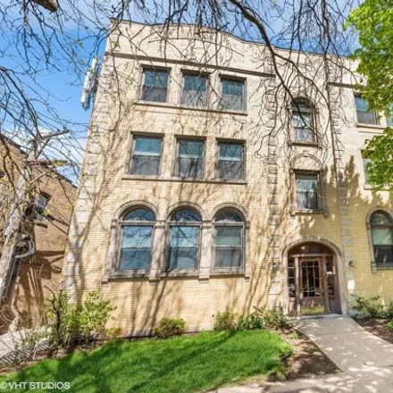Buy this 3 bed condo on 6901-6909 North Western Avenue in Chicago, IL 60645