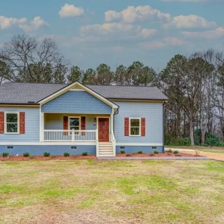 Buy this 3 bed house on Peters Street in Madison, GA 30652