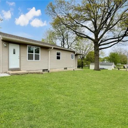 Buy this 3 bed house on 1013 Walnut Street in Higginsville, MO 64037