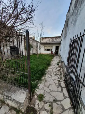 Buy this studio townhouse on Méjico 2960 in Partido de Quilmes, Ezpeleta