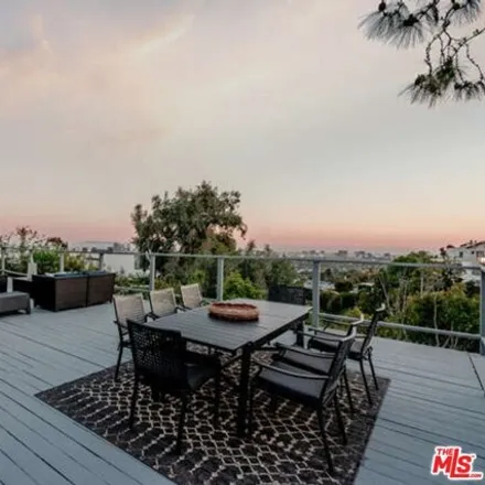 Image 2 - 1373 Laurel Way, Beverly Hills, CA 90210, USA - House for rent