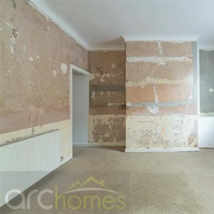 Image 5 - Westminster Street, Wigan, WN5 9BH, United Kingdom - Townhouse for sale