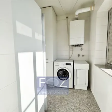 Image 2 - BROOKLYN BARBEARIA, Rua do Campo Alegre, 4150-170 Porto, Portugal - Apartment for rent