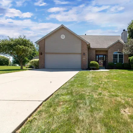 Buy this 3 bed house on 102 Dove Court in Hudson, McLean County