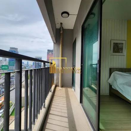 Rent this 1 bed apartment on Visunee Mansion in Soi Nai Lert, Witthayu