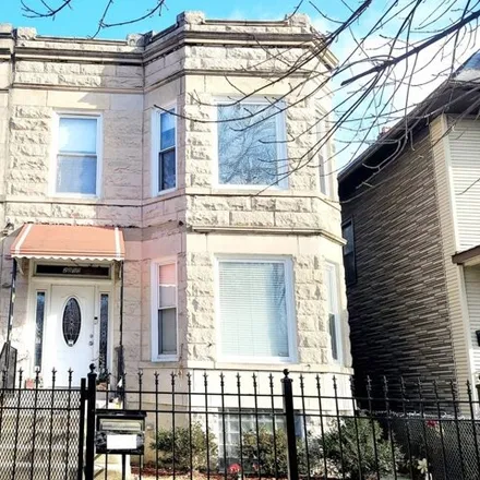 Buy this 5 bed house on 2855 North Spaulding Avenue in Chicago, IL 60618