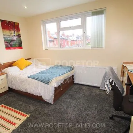 Rent this 3 bed townhouse on Archway Properties in Brudenell Grove, Leeds