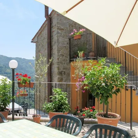Image 9 - 51017 Pescia PT, Italy - House for rent