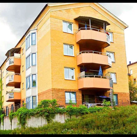 Rent this 4 bed apartment on Hjälmsätersgatan 4B in 582 17 Linköping, Sweden